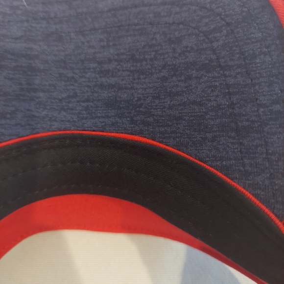 Under Armour Heat Gear Unisex Red Adjustable Belmont Bruins Visor NWT - Picture 8 of 9